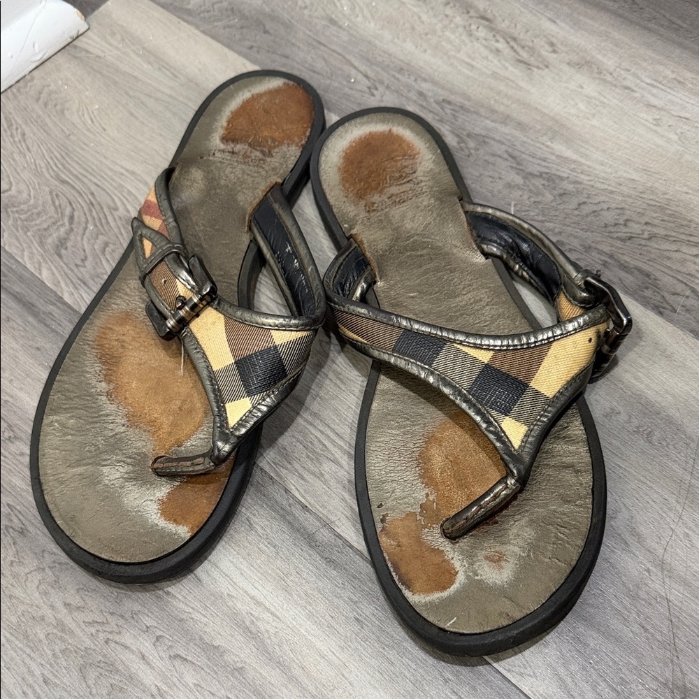 Burberry Check Pattern Sandals - Black and Tan